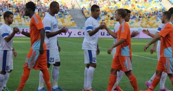 Драка между фанатами "Днепра" и "Копенгагена" возникла из ...