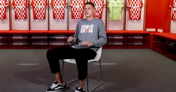 Третій українець може дебютувати за Жирону в офіційному матчі - на заваді зворушливе прощання або впертість Мічела