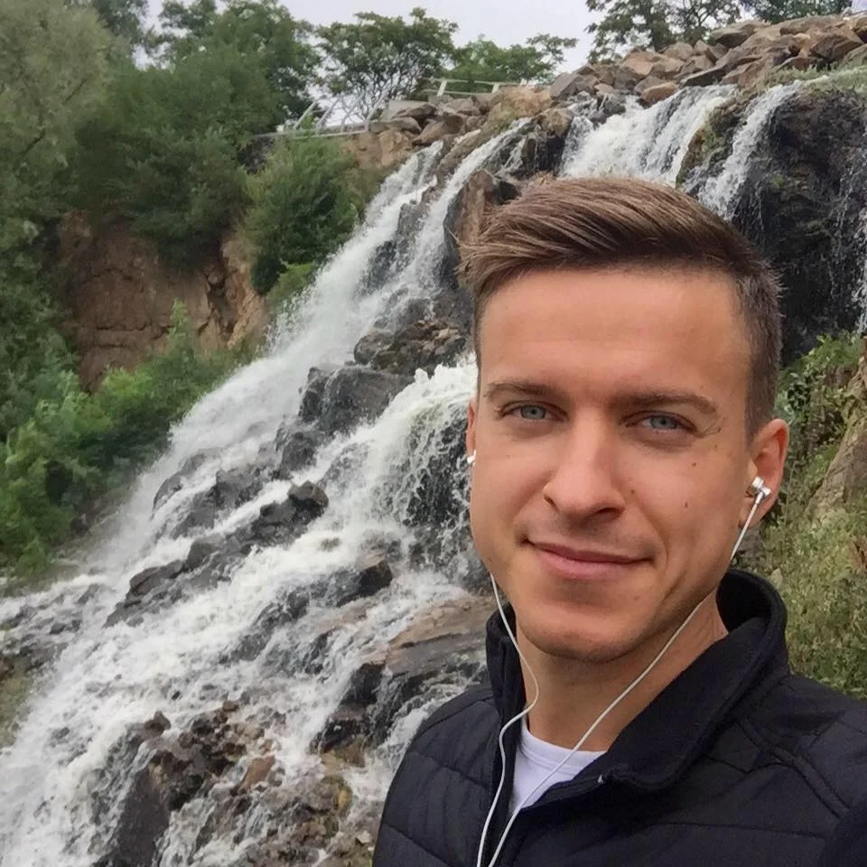 author Дмитро Поворознюк